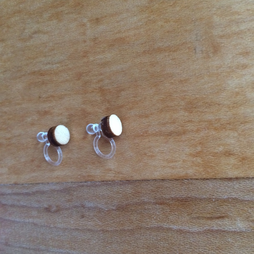 Natural wood Invisible clip on earrings
